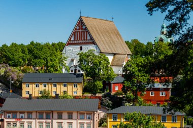 Porvoo Katedrali ve eski Porvoo kasabasının güzel panoramik manzarası