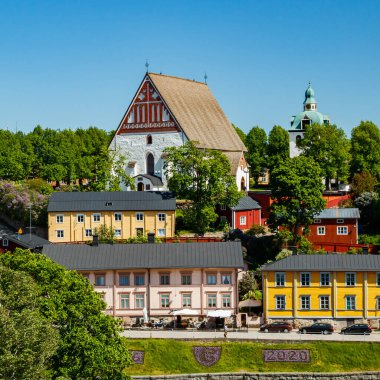 Porvoo Katedrali ve eski Porvoo kasabasının güzel panoramik manzarası