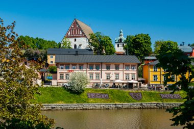 Porvoo Katedrali ve eski Porvoo kasabasının güzel panoramik manzarası