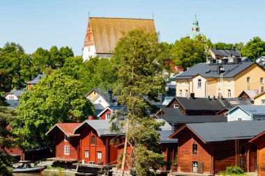 Porvoo Katedrali ve eski Porvoo kasabasının güzel panoramik manzarası