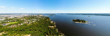 Kotka, Finlandiya 'daki Kotkansaari adasının havadan panoramik görüntüsü