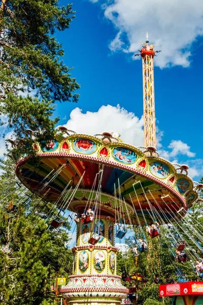 Kouvola Finlandiya Temmuz 2020 Swing Carousel Star Flyer Yaz Güneşli — Stok fotoğraf