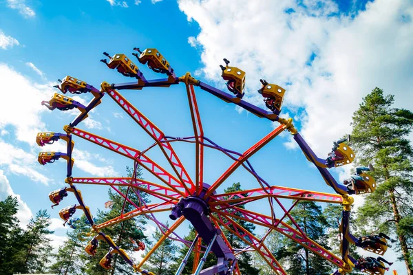 フィンランド コヴォラ 2020年7月14日 エクストリームライド遊園地での動きの中でのエンデバー Tikkimaki — ストック写真