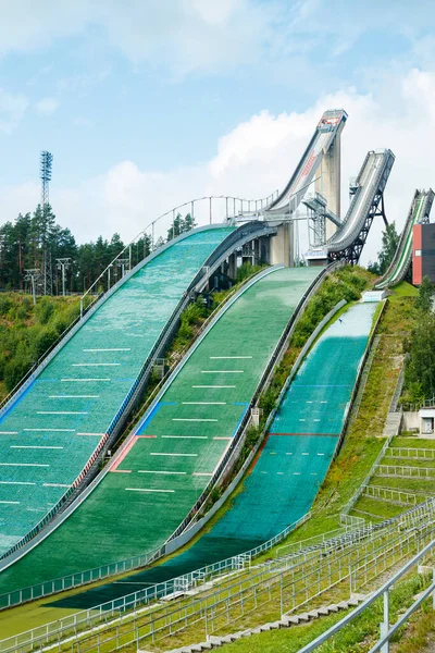 Lahti Finnland August 2020 Lahti Sportzentrum Mit Drei Sprungtürmen Sportler — Stockfoto