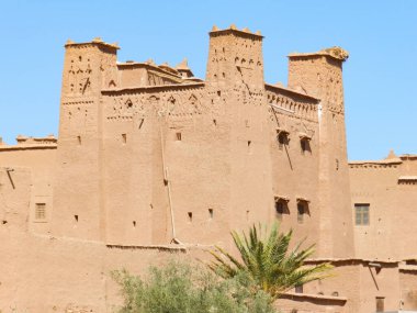 Fas 'taki Ait Benhaddou köyünün giriş kapısı.