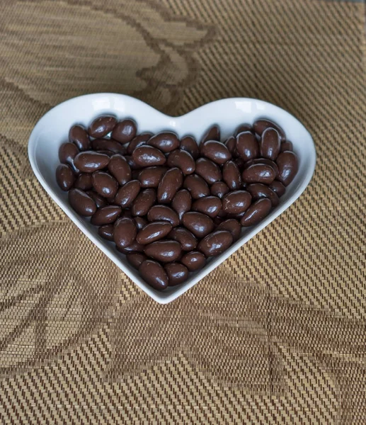 Nueces Dispuestas Forma Corazón Sobre Fondo Imagen Comida Cerrar Caramelos — Foto de Stock