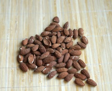 Arka plan görüntüsü için sağlıklı gıda kadar badem fındık kapatın. Doku