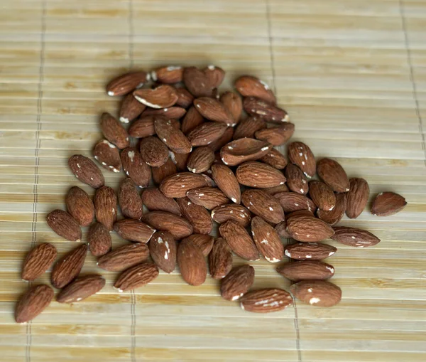 Arka plan görüntüsü için sağlıklı gıda kadar badem fındık kapatın. Doku