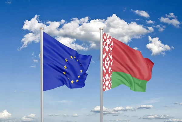 Avrupa Birliği vs Beyaz Rusya. Avrupa Birliği ve Beyaz Rusya kalın renkli ipeksi bayraklar. Gökyüzü arka plan üzerinde 3d illüstrasyon. - İllüstrasyon