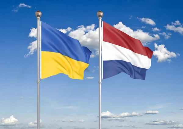 Ukraina Mot Nederland Tykke Fargede Silkeflagg Ukraina Nederland Illustrasjon Himmelbakgrunn – stockfoto