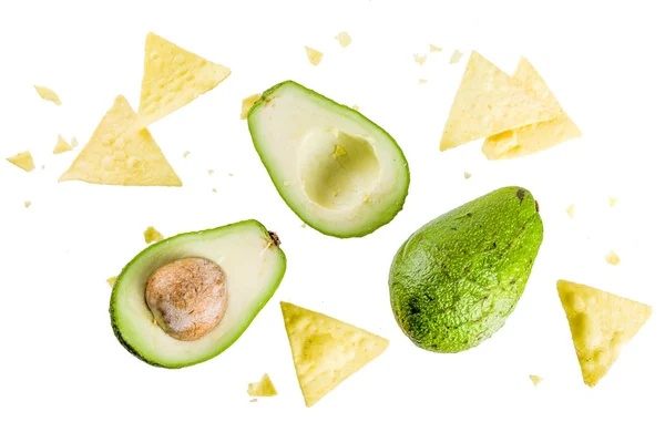 Koncepce Guacamole Nachos Svačinu Avokáda Tortilla Chipsy Mexické Jídlo Bílém — Stock fotografie