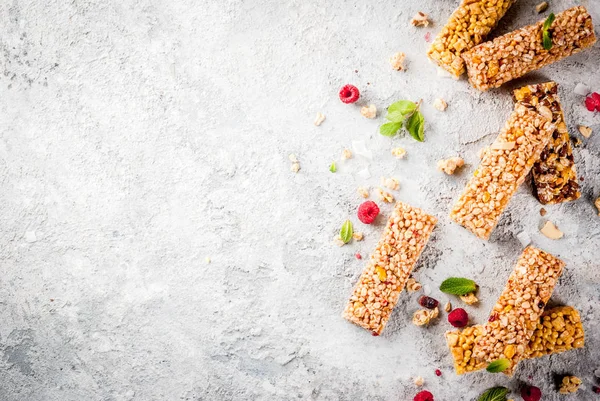 Healthy Breakfast Snack Concept Homemade Granola Bars Fresh Raspberries Grey — Stock Photo, Image