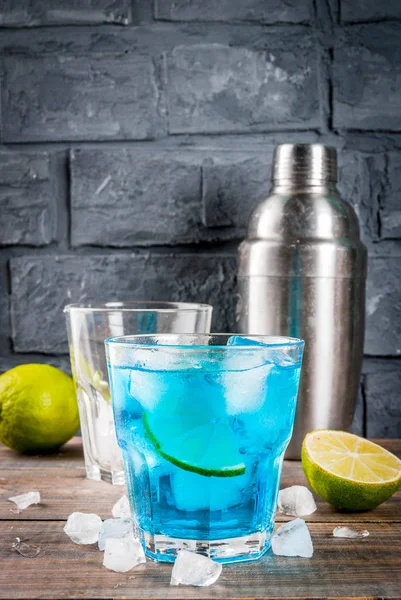 Boisson Été Colorée Boisson Cocktail Glacée Alcool Bleu Lagune Avec — Photo