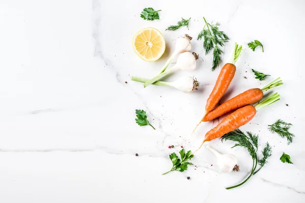 Matlagning Bakgrund Med Färskagrönsaker För Hälsosam Middag Morötter Örter Olivolja — Stockfoto