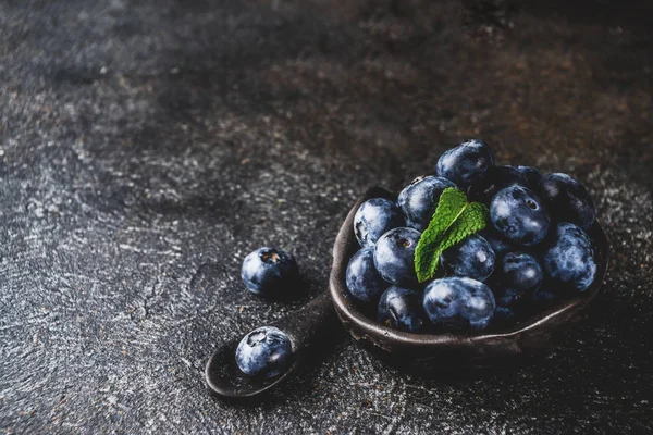 Raw Fresh Blueberries Small Black Bowl Dark Rusty Background Copy — Stock Photo, Image