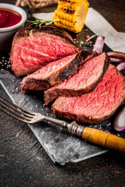 Griilled Barbekü Orta nadir sığır eti biftek