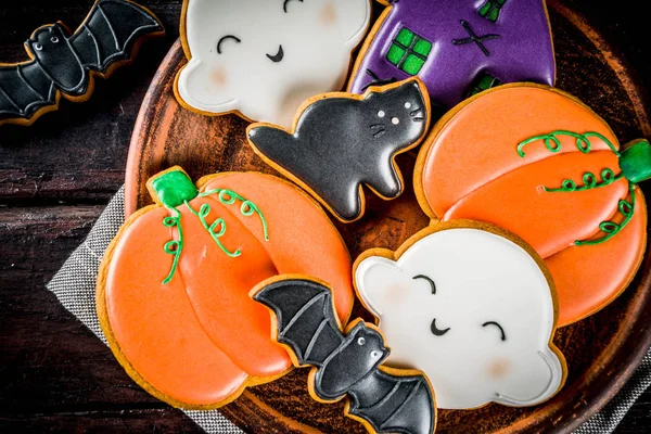 Traditionele Halloween Gebakken Gebak Grappige Koekjes Voor Kinderen Traktatie Geest — Stockfoto