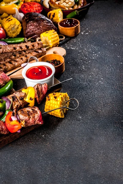 Választék Különböző Barbecue Grill Hús Grill Party Fest Shish Kebab — Stock Fotó
