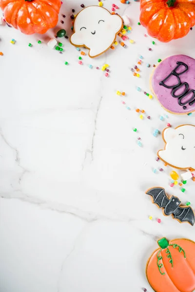 Traditionele Halloween Gebakken Deeg Grappige Koekjes Snoepjes Voor Kinderen Traktatie — Stockfoto
