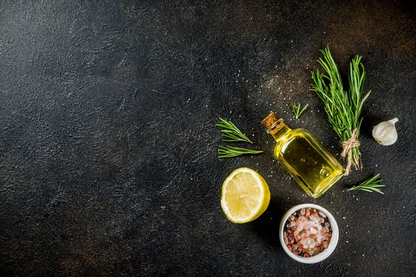 Cocinar Los Ingredientes Los Alimentos Fondo Especias Ajo Hierbas Aceite — Foto de Stock