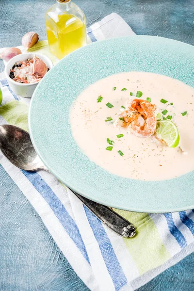 Mediterranean Italian Traditional Food Homemade Vegetable Seafood Creamy Soup Shrimp — Stock Photo, Image