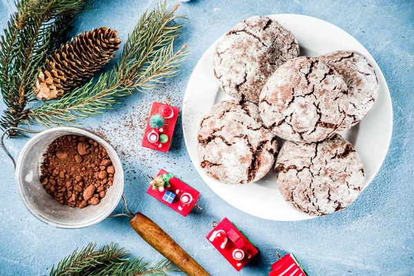 Świąteczna Boże Narodzenie Domu Popękane Ciasteczka Czekoladowe Brownie Dekoracji Xmas — Zdjęcie stockowe