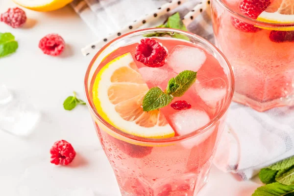 Sommar Uppfriskande Drycker Frukt Och Bär Raspberry Mojito Eller Lemonad — Stockfoto