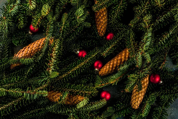 Weihnachten Hintergrund Mit Weihnachtsgeschenken Box Und Dekoration Tannenbaumzweige Über Kopierfläche — Stockfoto