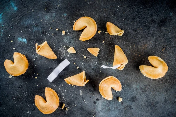 Galleta Fortuna China Con Predicción Espacio Copia Fondo Hormigón Azul — Foto de Stock