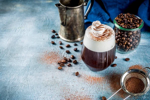 Autumn Espresso Drink Ideas Cocktail Café Irlandês Com Chantilly Cacau — Fotografia de Stock