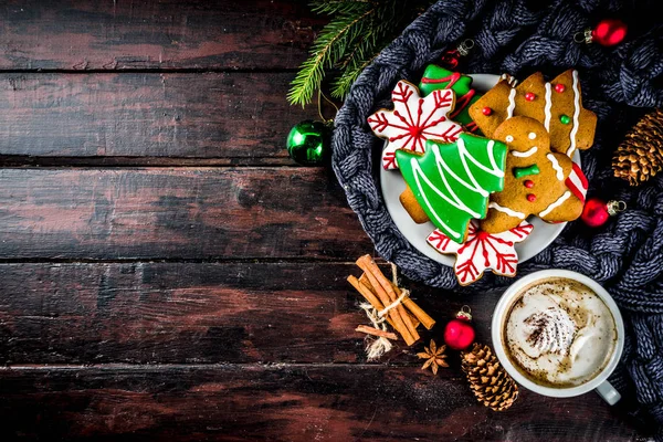 Tradycyjne Boże Narodzenie Słodycze Cukier Kolorowe Oszklone Domu Pierniki Drzewa — Zdjęcie stockowe