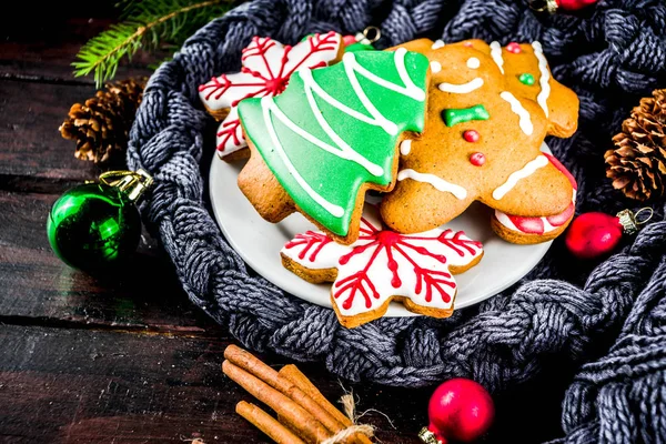 Tradiční Vánoční Sladké Dobroty Barevné Cukrové Pečivo Glazované Domácí Perník — Stock fotografie