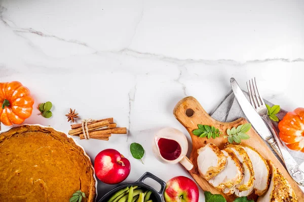 Święto Dziękczynienia Świątecznym Stole Tradycyjnych Uroczysty Żywności Turcja Ciasto Dyni — Zdjęcie stockowe