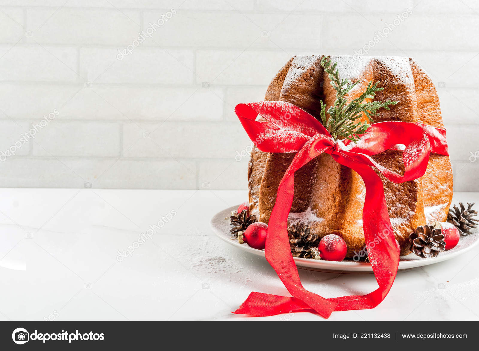 Traditional Italian Christmas Fruit Cake Panettone Pandoro Festive