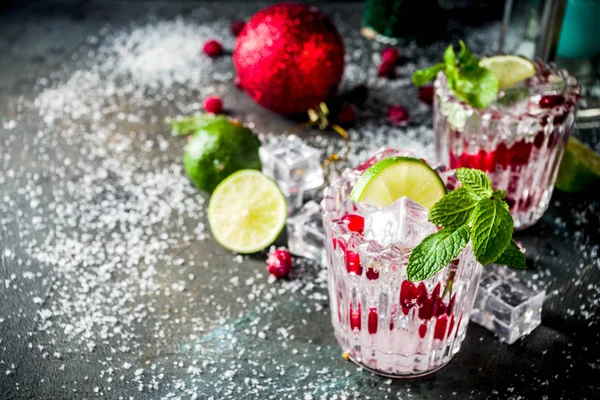 Boisson Froide Noël Cocktail Mojito Canneberge Avec Décoration Noël Copie — Photo