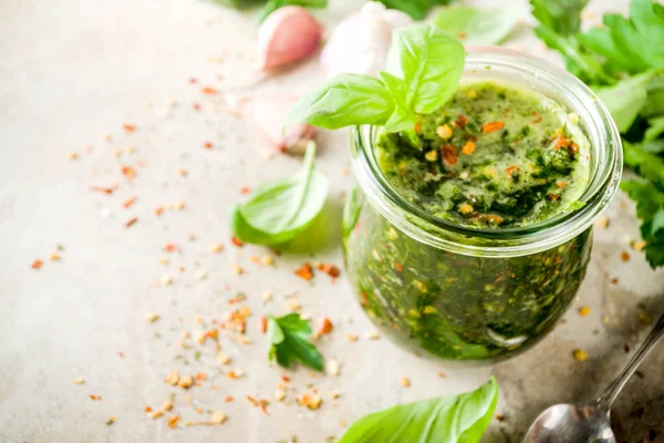 Comida Tradicional Argentina Salsa Chimichurri Verde Casera Cruda Salsa Perejil — Foto de Stock