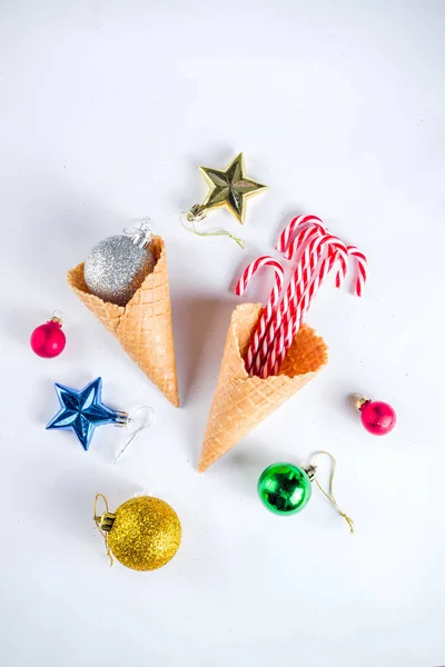 Weihnachtsdekoration Layout Auf Weißem Hintergrund Kopieren Leertaste Ansicht Von Oben — Stockfoto