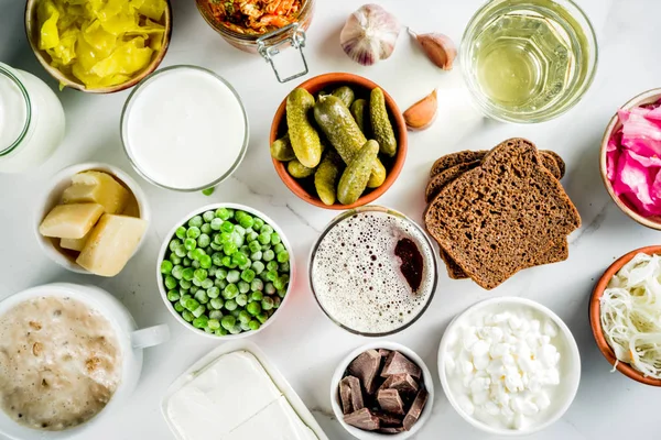 Супер Здорові Пробіотичні Джерела Ферментованої Їжі Напої Інгредієнти Білому Мармуровому — стокове фото