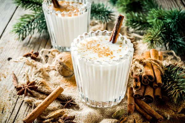 Bebida Clásica Navidad Eggnog Cóctel Chileno Cola Mono Cola Mono —  Fotos de Stock