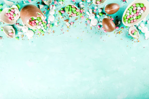 Colorido Fondo Dulces Pascua Primavera Con Huevos Chocolate Chispas Azúcar — Foto de Stock