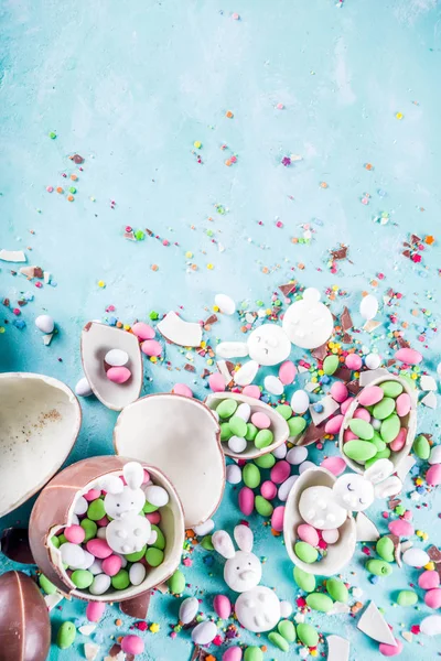 Colorido Fondo Dulces Pascua Primavera Con Huevos Chocolate Chispas Azúcar — Foto de Stock