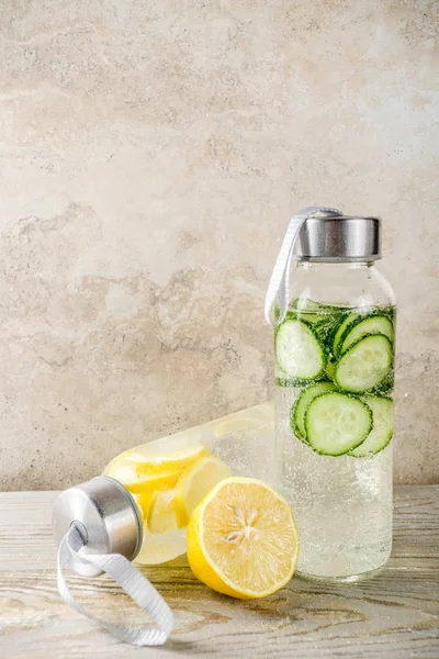 Organiska Sommaren Kall Uppfriskande Drink Detox Infunderas Vatten Med Citron — Stockfoto