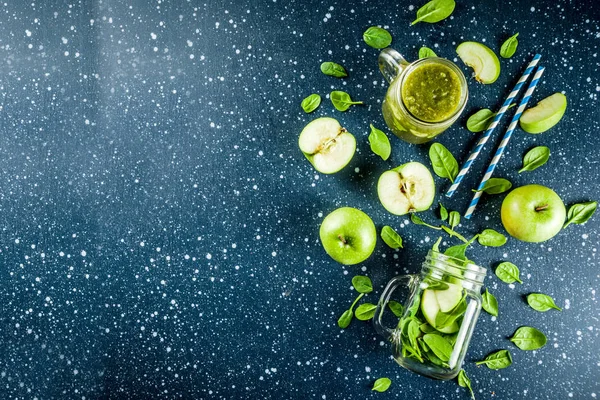 Grön Smoothie Med Spenat Och Äpplen Vegan Färsk Mat Vitamindryck — Stockfoto