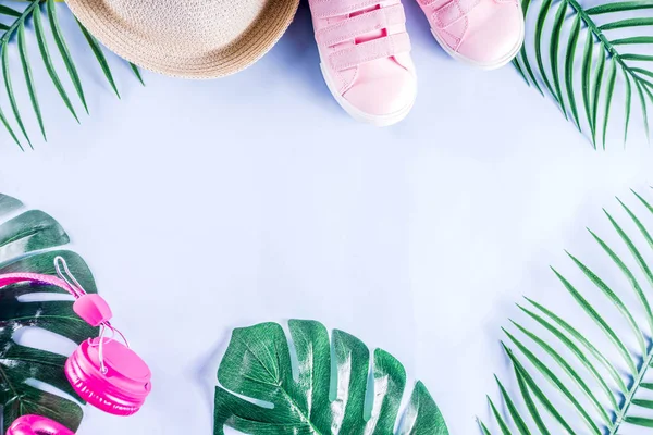 Coloridas Vacaciones Verano Vacaciones Planas Sombrero Paja Gafas Sol Hojas — Foto de Stock