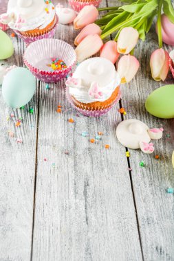 Paskalya tavşanı cupcakes çocuklar
