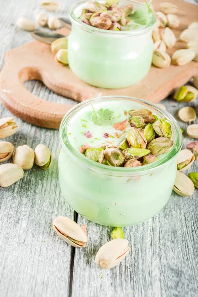 Vegan pistachio yogurt — Stock Photo, Image