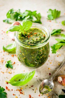 Arjantinli Chimichurri sosu