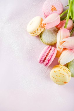 Parlak renkli macarons