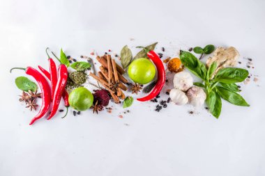 Çeşitli otlar ve baharatlar.