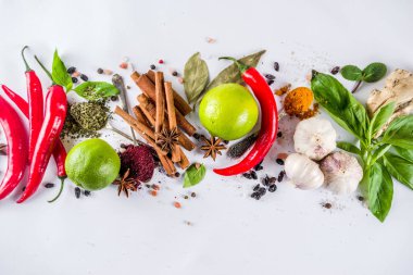 Çeşitli otlar ve baharatlar.